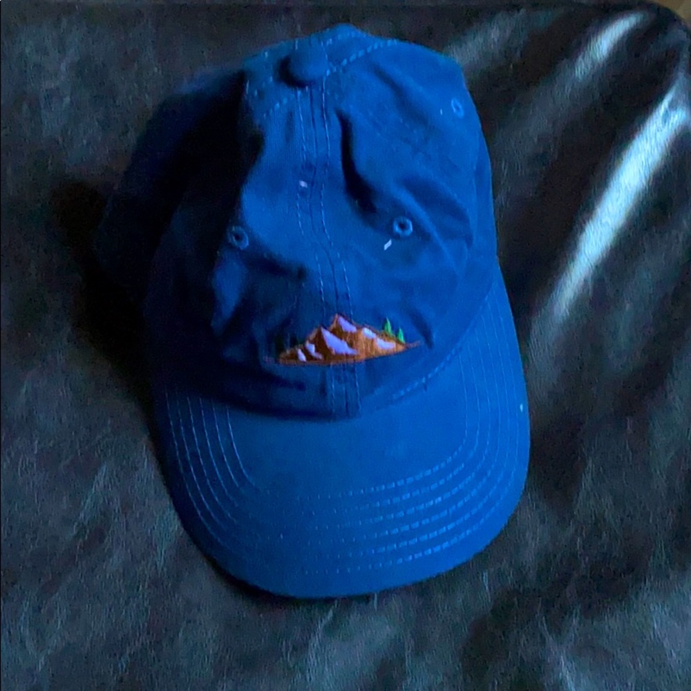 Dark blue mountain cap🔥